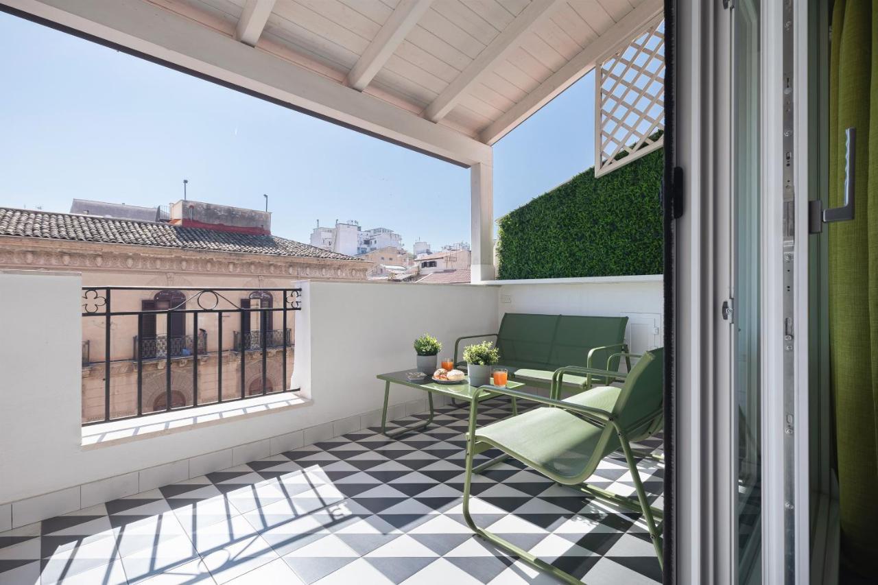 Archimedes Luxury Apartment With Terrace ปาแลร์โม ภายนอก รูปภาพ